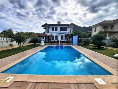 Mugla Dalyan 845 M2 Grundstück 6+ 2 Villen Mit Pool Zum Verkauf