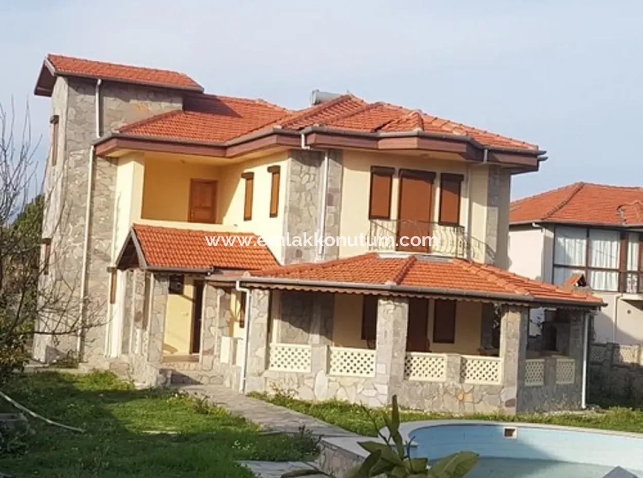 Detached Villa For Sale With Swimming Pool Are Also Archers