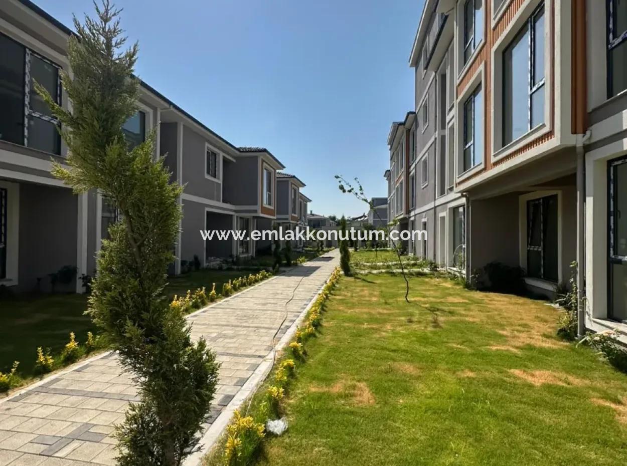 Ground Floor 2 1 Zero Pool Apartment For Sale In Ortaca
