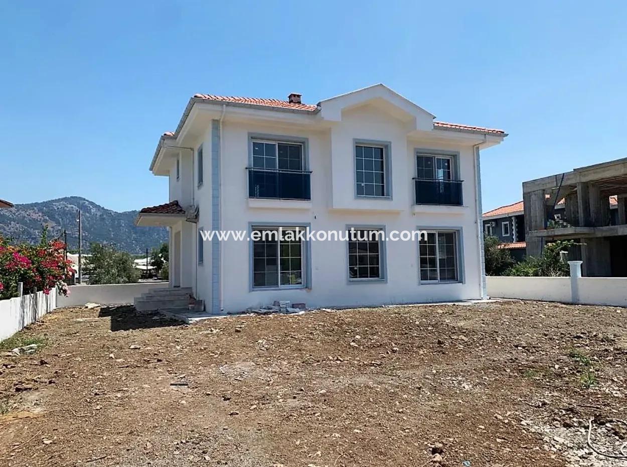 Muğla Dalyanda 200 M2 4+1 Sıfır Müstakil Villa Satılık