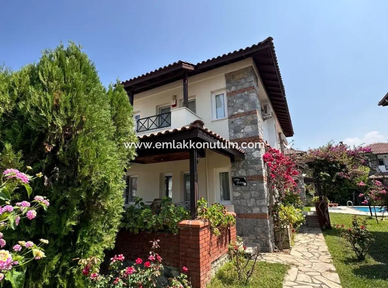 Muğla Dalyan Da 6 Villalık Sitede 3+1  Bağımsız  Eşyalı Taş Villa Kiralık