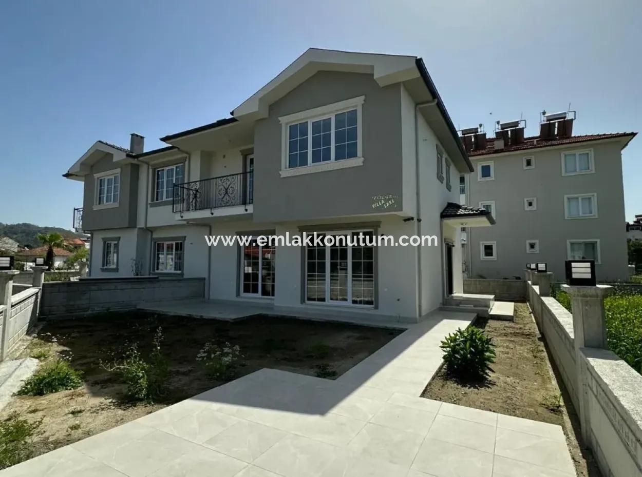Ortaca Cumhuriyetde 4+1 Sıfır Lüks Tripleks  Villalar Satılık