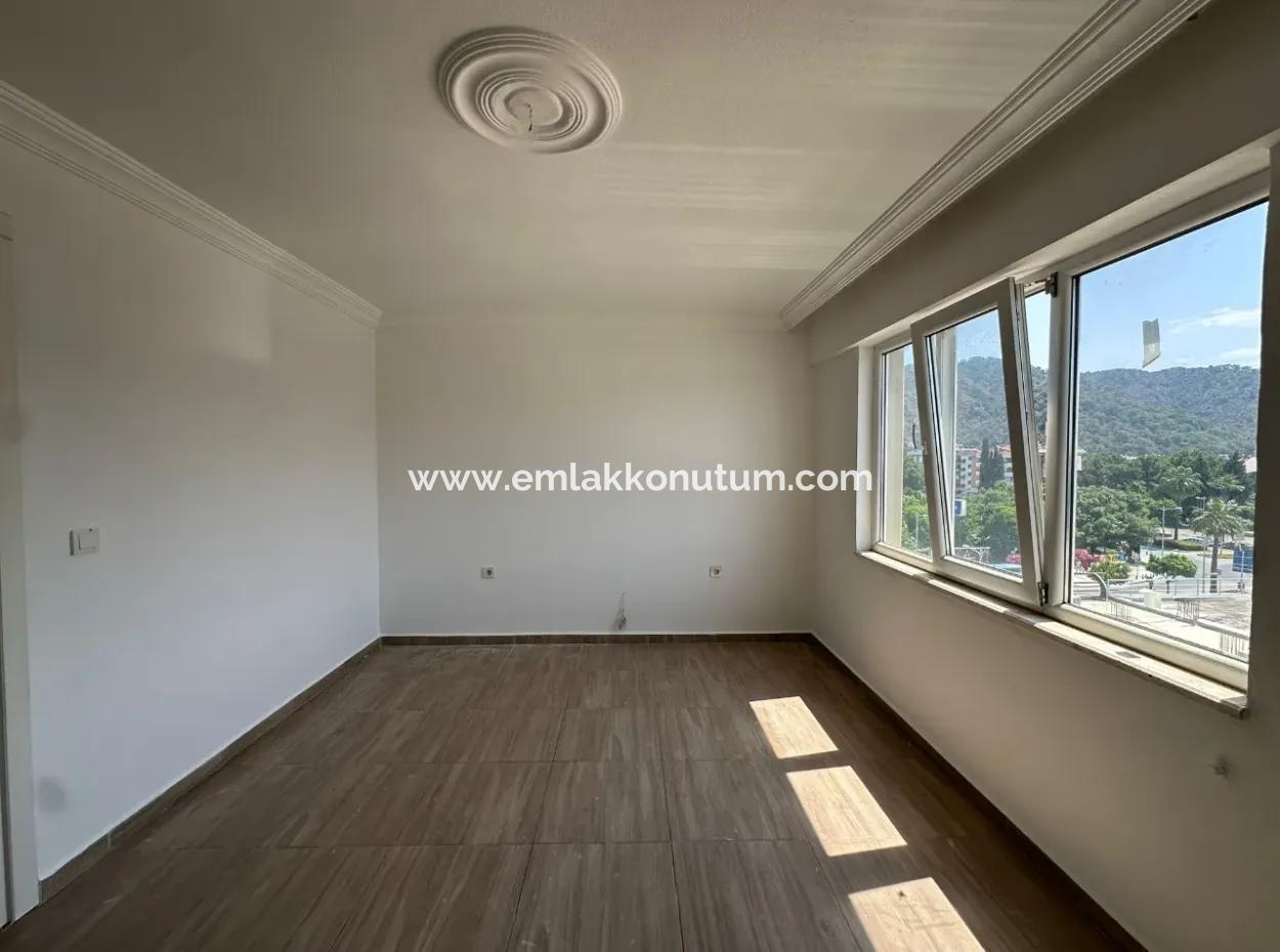 Merkezi Konum 2+1 Daire Satılık