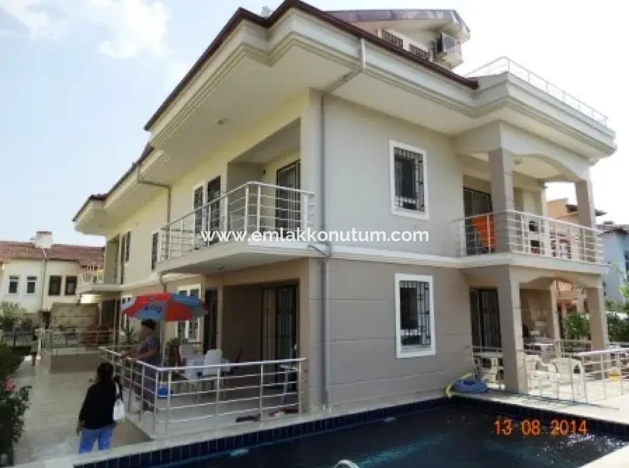 Muğla Fethiye Çalışta Yüzme Havuzlu, Eşyasız  130 M2 3+1 Çatı Dubleks Kiralık