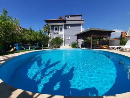 Muğla Dalyanda Yüzme Havuzlu 4+1 Müstakil Villa Günlük- Haftalık Kiralık