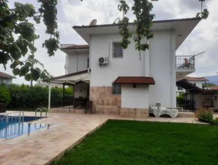 Muğla Ortaca Dalyan Da 600 M2 Arsada 3+1, 200 M2 Brüt Ve 153 M2 Net Kullanım Alanı Olan Dubleks Satılık