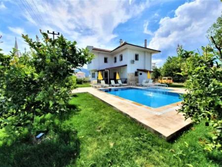 Muğla Ortaca Dalyan Da 600 M2 Arsada 3+1, 200 M2 Brüt Ve 153 M2 Net Kullanım Alanı Olan Dubleks Satılık