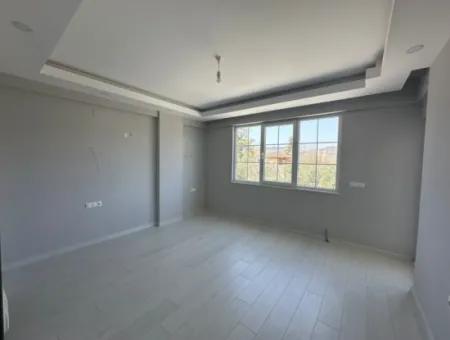 Ortaca Cumhuriyetde 4+1 Sıfır Lüks Tripleks  Villalar Satılık