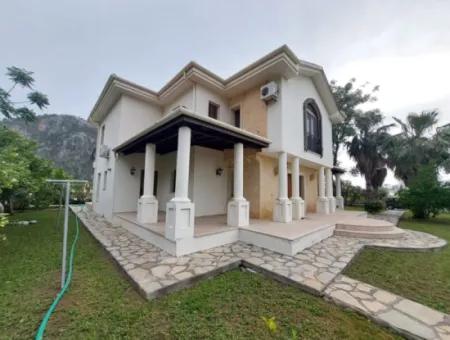 Muğla Dalyanda 1000 M2 Arazide 4+1 Lüx Villa Eşyalı Olarak Satılık