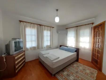 Mugla Okçularda 1.000 M2 Arsada, 200 M2, 4+1 Eşyalı Dubleks Kiralık