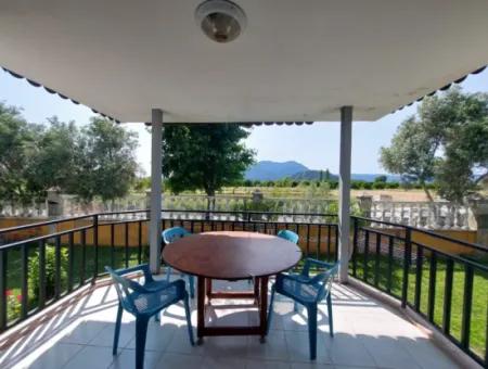 Mugla Okçularda 1.000 M2 Arsada, 200 M2, 4+1 Eşyalı Dubleks Kiralık