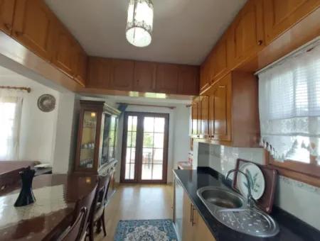 Mugla Okçularda 1.000 M2 Arsada, 200 M2, 4+1 Eşyalı Dubleks Kiralık