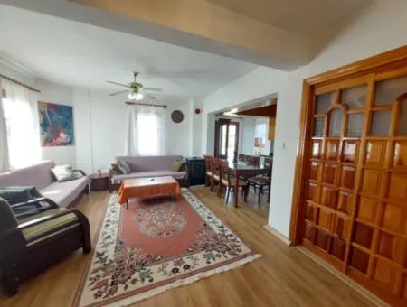 Mugla Okçularda 1.000 M2 Arsada, 200 M2, 4+1 Eşyalı Dubleks Kiralık