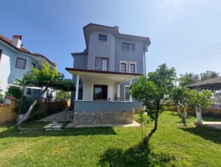 Mugla Okçularda 1.000 M2 Arsada, 200 M2, 4+1 Eşyalı Dubleks Kiralık