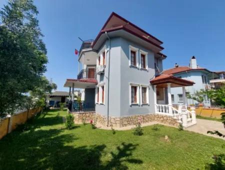 Mugla Okçularda 1.000 M2 Arsada, 200 M2, 4+1 Eşyalı Dubleks Kiralık