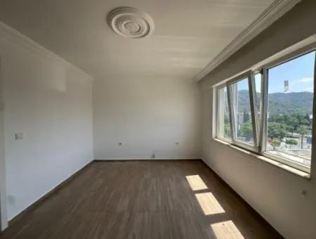 Merkezi Konum 2+1 Daire Satılık