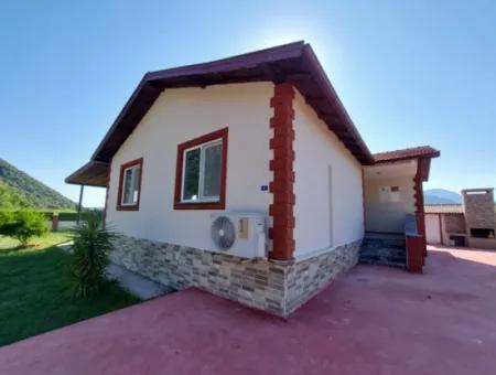 Dalyanda 1000 M2 Arazide 4+1 210 M2 Kullanım Alanı Olan Kelepir Ev Satılık