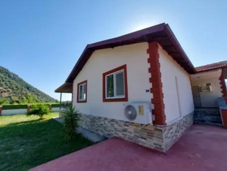 Dalyanda 1000 M2 Arazide 4+1 210 M2 Kullanım Alanı Olan Kelepir Ev Satılık