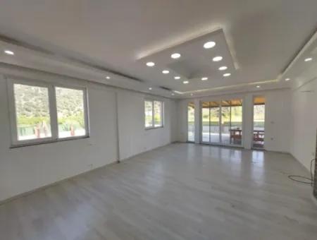 Dalyanda 1000 M2 Arazide 4+1 210 M2 Kullanım Alanı Olan Kelepir Ev Satılık