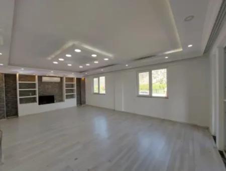 Dalyanda 1000 M2 Arazide 4+1 210 M2 Kullanım Alanı Olan Kelepir Ev Satılık