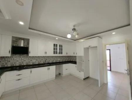Dalyanda 1000 M2 Arazide 4+1 210 M2 Kullanım Alanı Olan Kelepir Ev Satılık