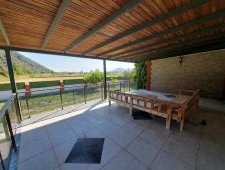 Dalyanda 1000 M2 Arazide 4+1 210 M2 Kullanım Alanı Olan Kelepir Ev Satılık