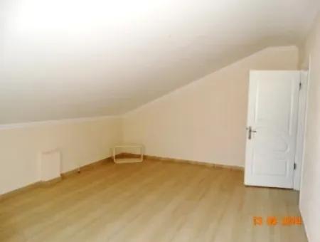 Muğla Fethiye Çalışta Yüzme Havuzlu, Eşyasız  130 M2 3+1 Çatı Dubleks Kiralık