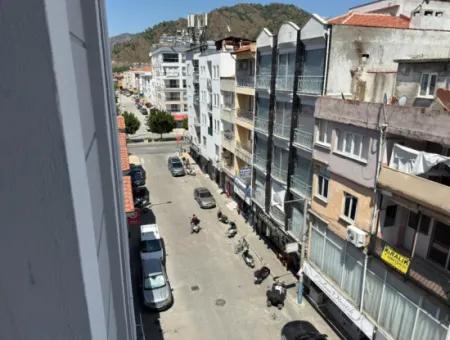 Ortaca Merkezde 1+1 70M2 Ful Eşyalı Daire Satılık.