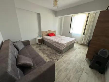 Ortaca Merkezde 1+1 70M2 Ful Eşyalı Daire Satılık.