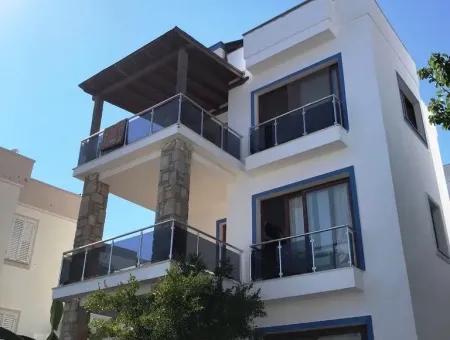 Bodrum Yalıkavakta Satılık Ful Deniz Manzaralı Villa